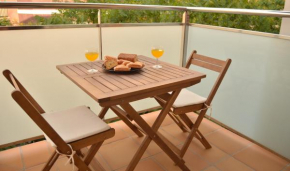 Отель Apartamentos Navas  Барселона
